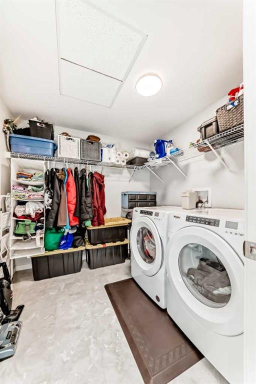 2401-42 Cranbrook Gardens Se, Calgary, AB - Indoor Photo Showing Laundry Room