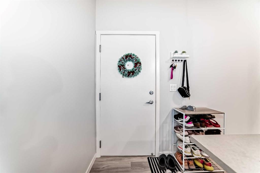 2401-42 Cranbrook Gardens Se, Calgary, AB - Indoor Photo Showing Other Room