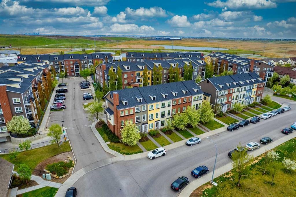 215 Copperpond Common Se, Calgary, AB - Outdoor With View