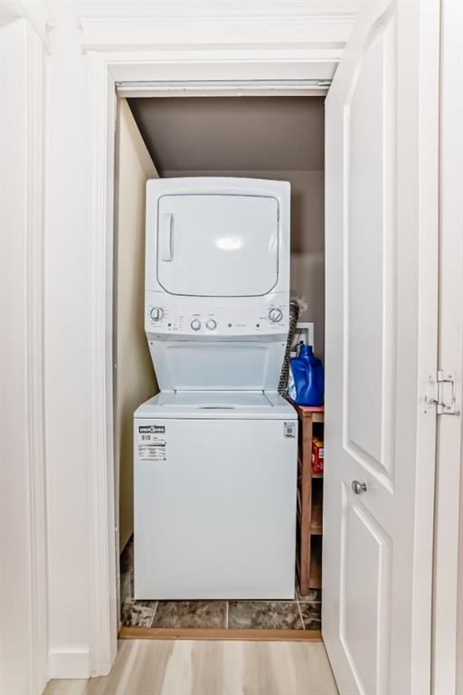 200-8 Bayside Place, Strathmore, AB - Indoor Photo Showing Laundry Room