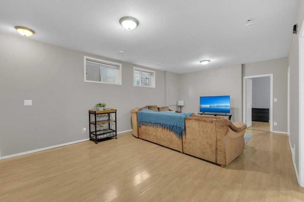 8 Horne Close, Sylvan Lake, AB - Indoor