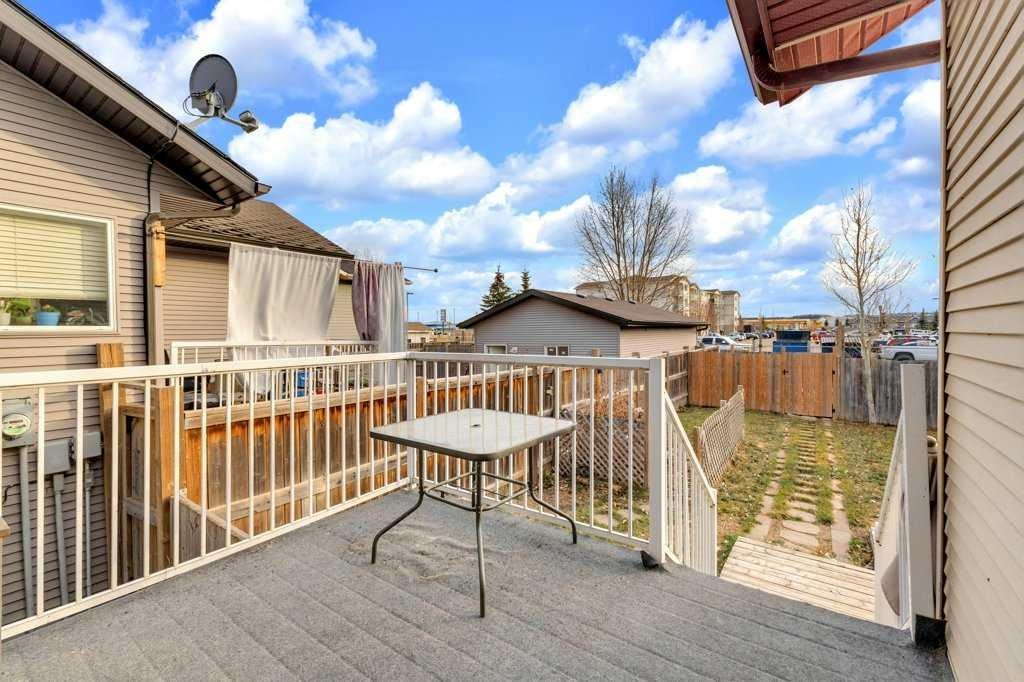 8 Horne Close, Sylvan Lake, AB - Outdoor With Deck Patio Veranda With Exterior