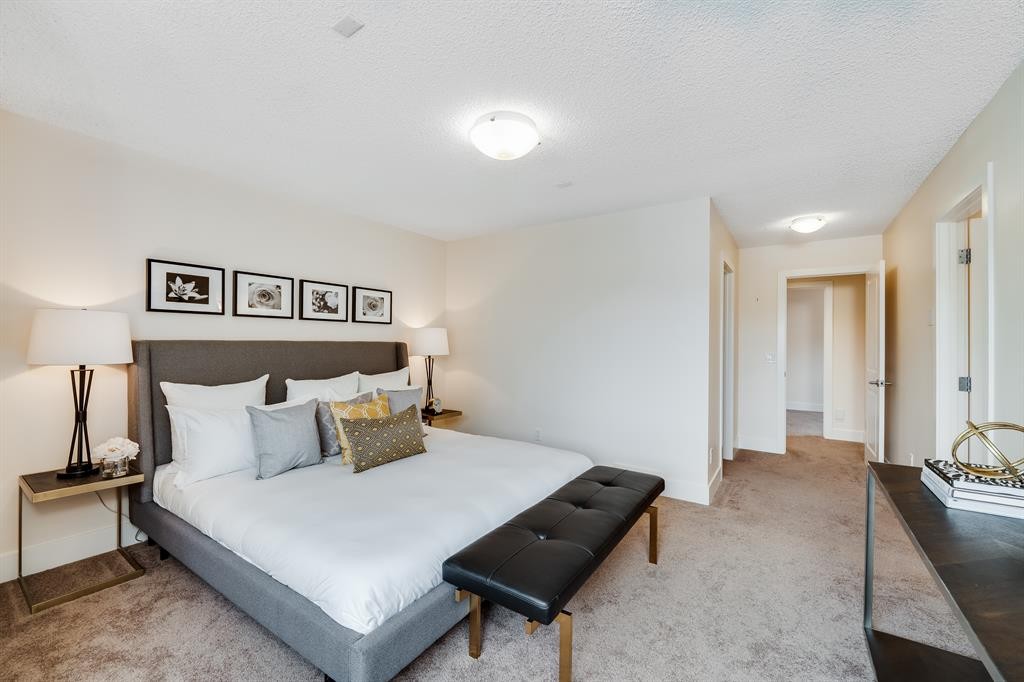 2-2008 12 Avenue Sw, Calgary, AB - Indoor Photo Showing Bedroom
