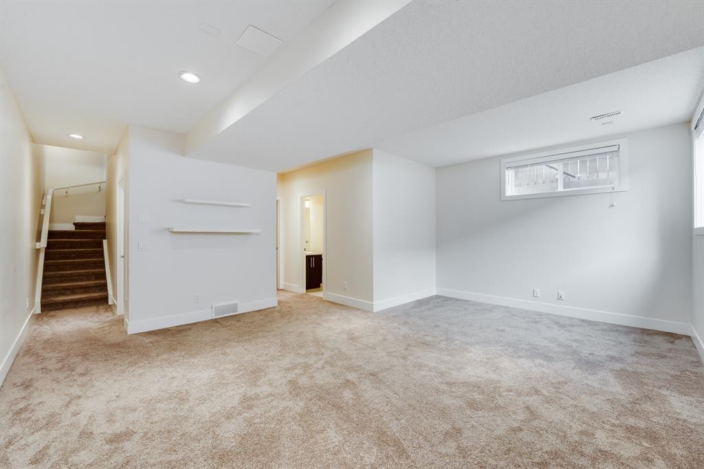 2-2008 12 Avenue Sw, Calgary, AB - Indoor Photo Showing Other Room