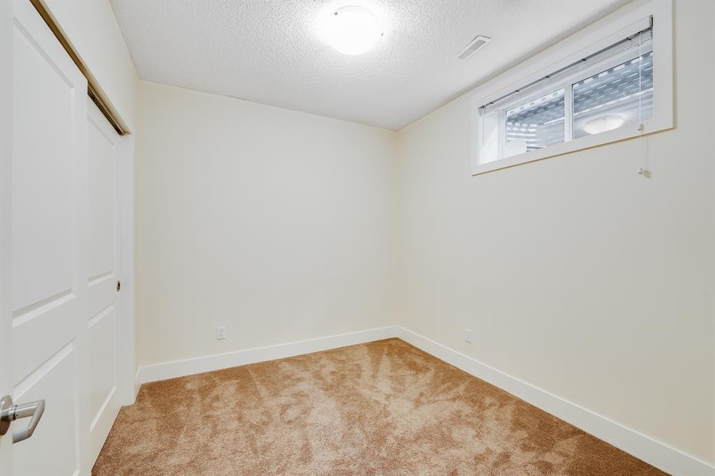 2-2008 12 Avenue Sw, Calgary, AB - Indoor Photo Showing Other Room