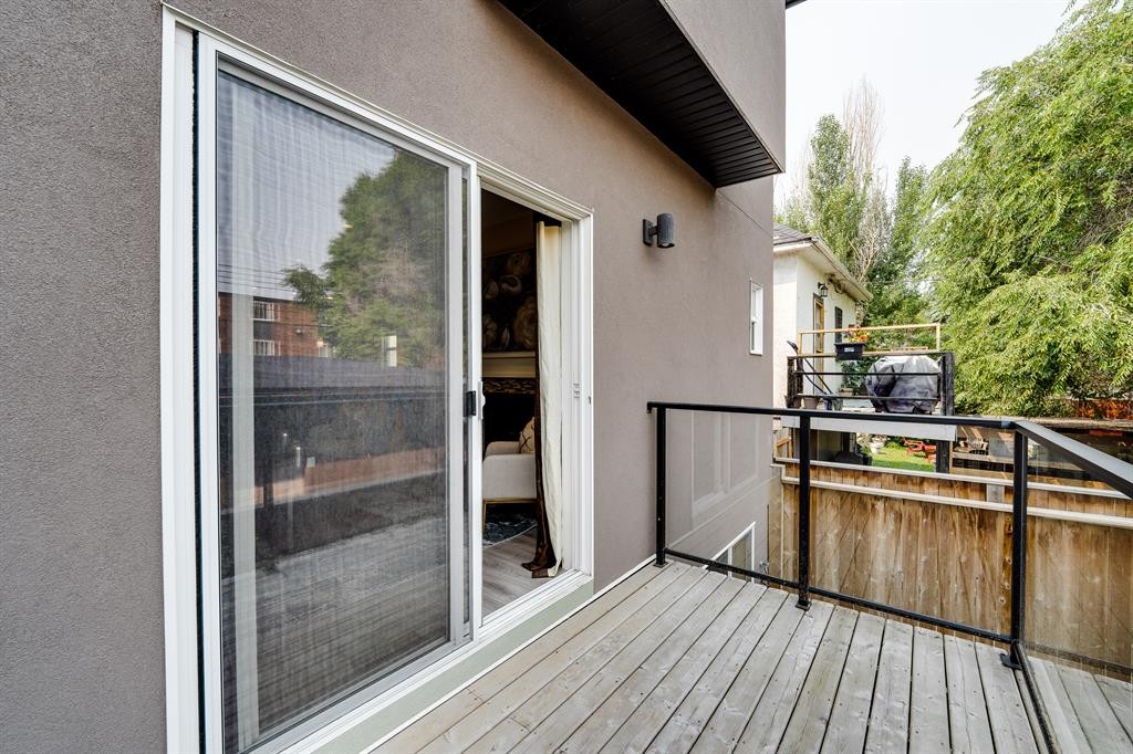 2-2008 12 Avenue Sw, Calgary, AB - Outdoor With Exterior