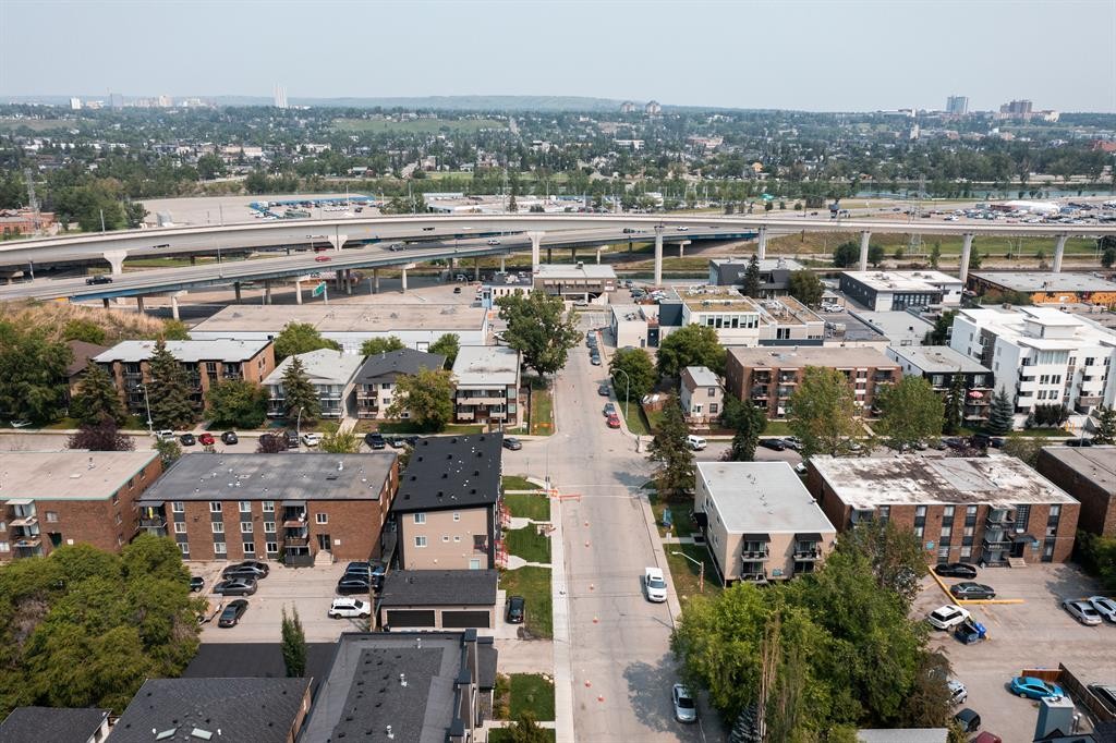 2-2008 12 Avenue Sw, Calgary, AB - Outdoor With View