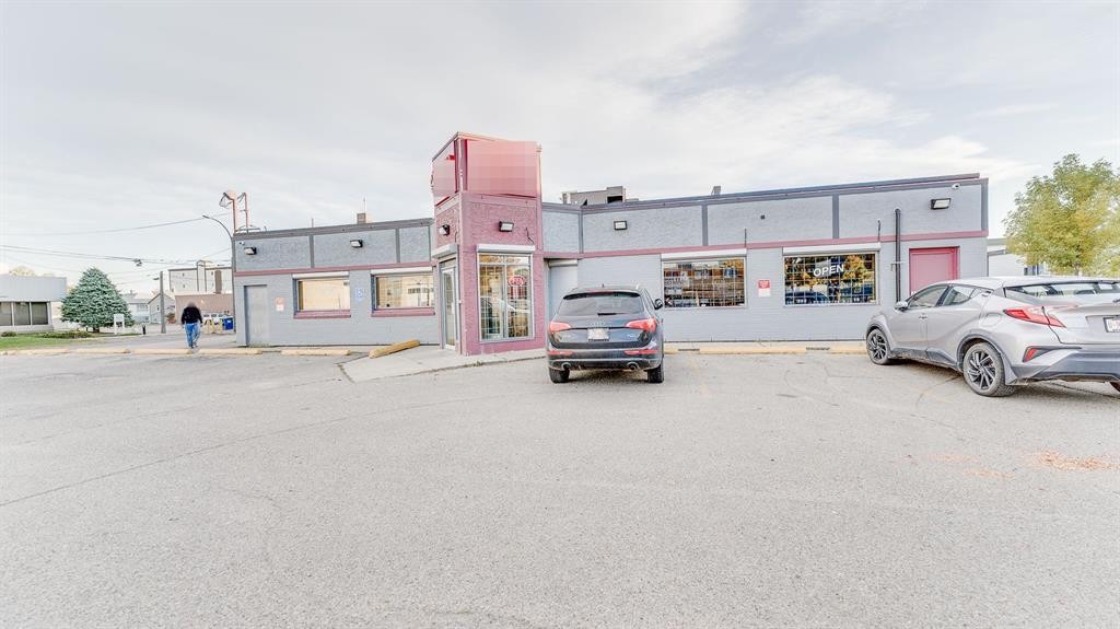 4617 50 Avenue, Red Deer, AB