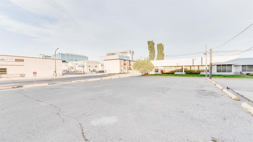 4617 50 Avenue, Red Deer, AB