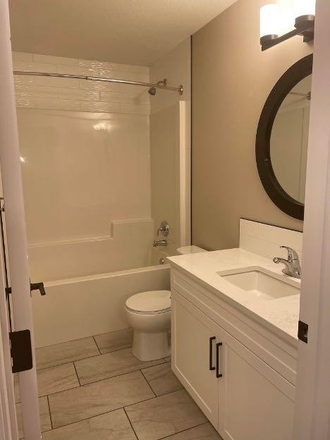 947 41 Avenue North, Lethbridge, AB - Indoor Photo Showing Bathroom