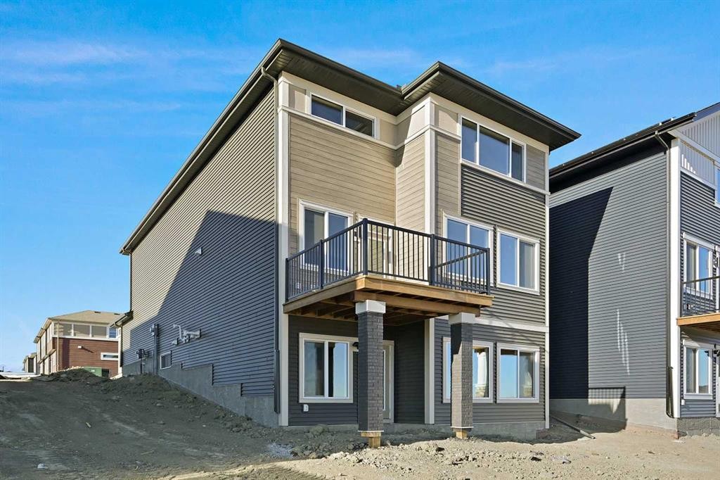 211 Corner Glen Crescent Ne, Calgary, AB - Outdoor