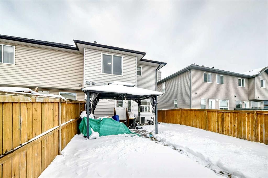16 Saddlebrook Place Ne, Calgary, AB - Outdoor With Exterior