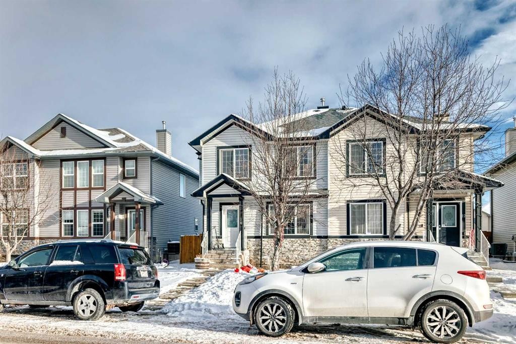 16 Saddlebrook Place Ne, Calgary, AB - Outdoor With Facade