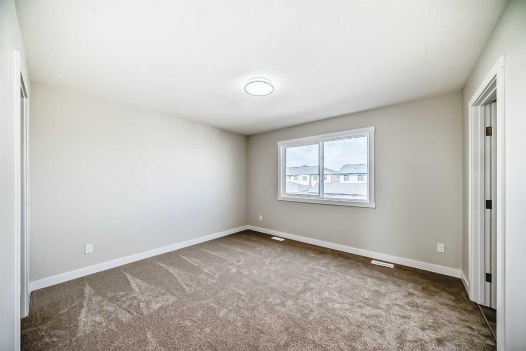 156 Belvedere Park Se, Calgary, AB - Indoor Photo Showing Other Room