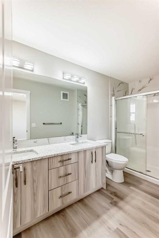 156 Belvedere Park Se, Calgary, AB - Indoor Photo Showing Bathroom