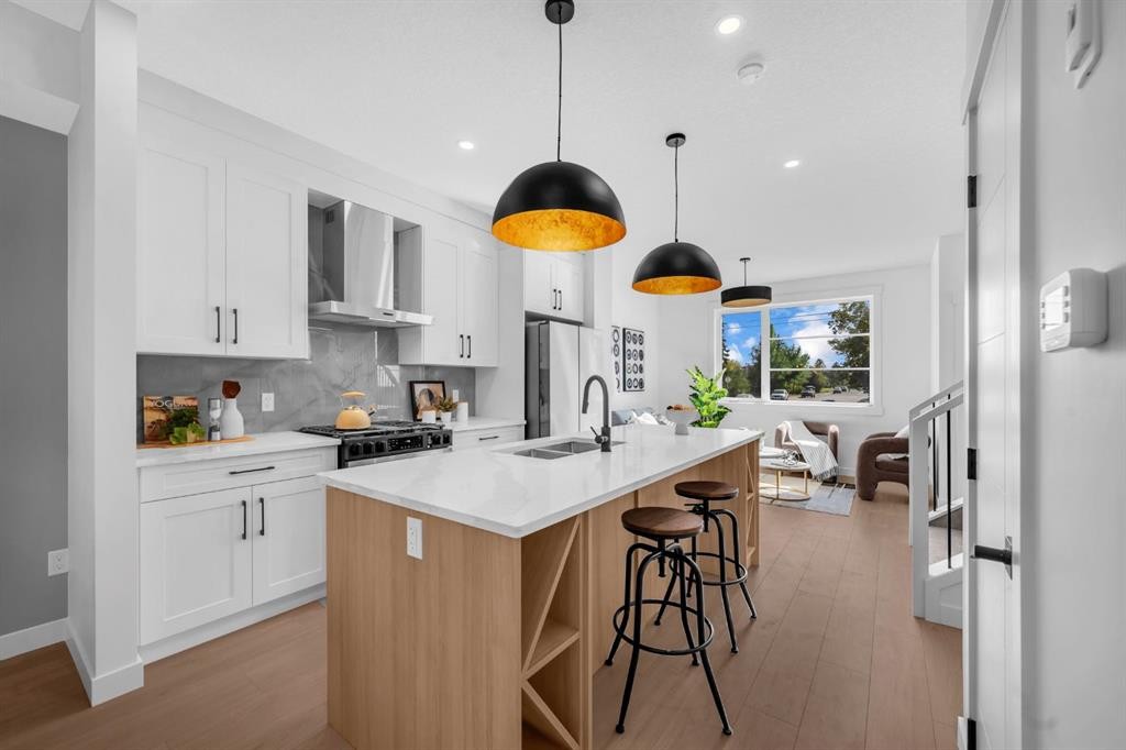 1846 24 Avenue Nw, Calgary, AB - Indoor Photo Showing Kitchen With Double Sink With Upgraded Kitchen