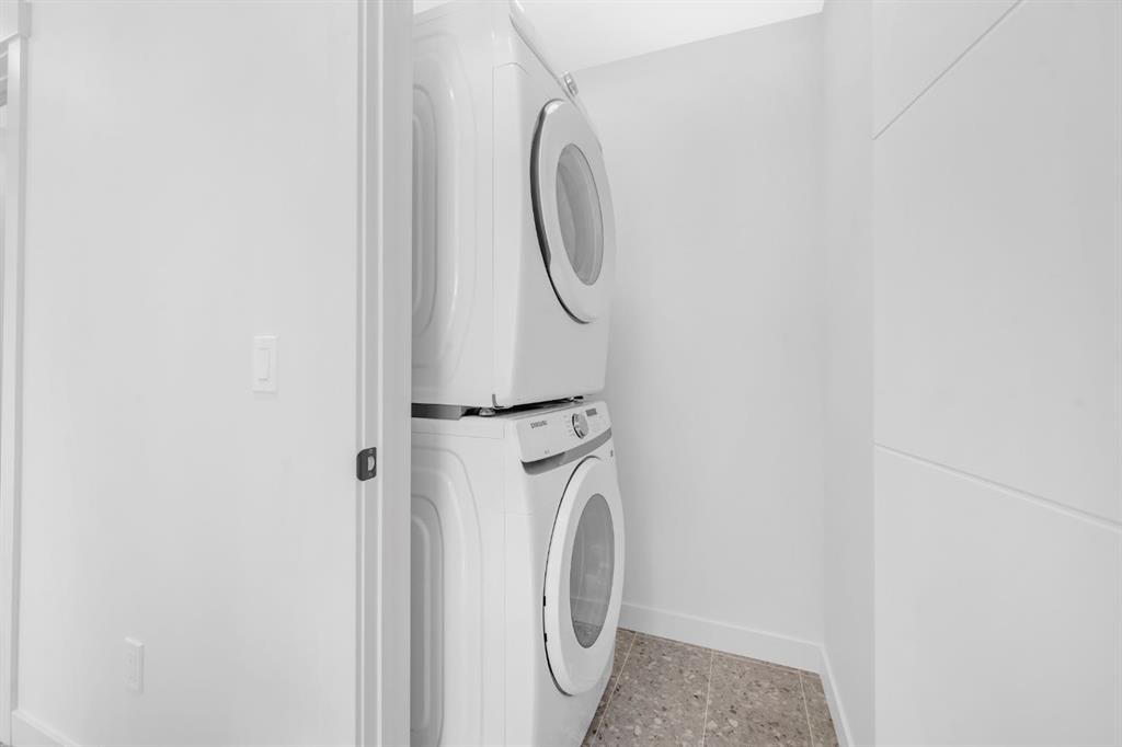 1846 24 Avenue Nw, Calgary, AB - Indoor Photo Showing Laundry Room
