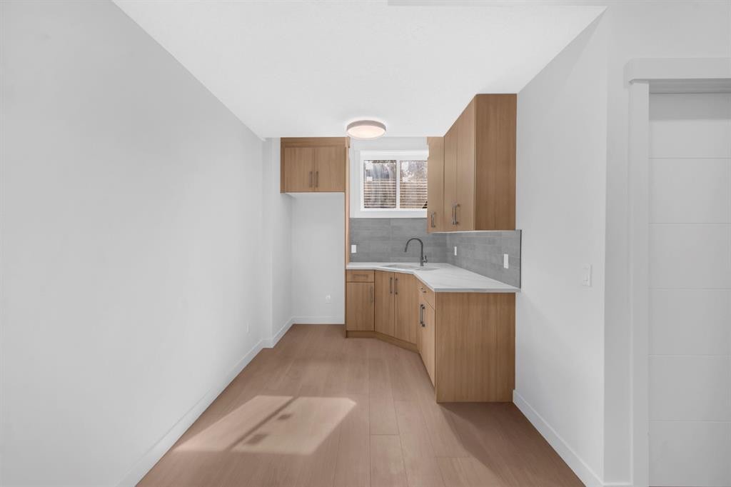 1846 24 Avenue Nw, Calgary, AB - Indoor