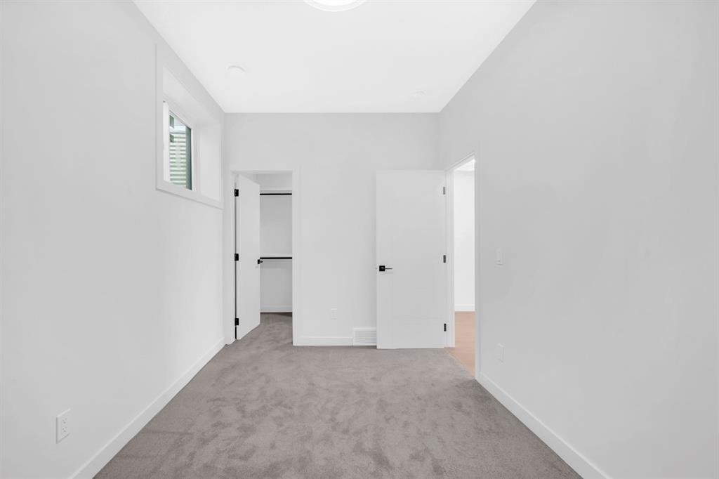 1846 24 Avenue Nw, Calgary, AB - Indoor Photo Showing Other Room