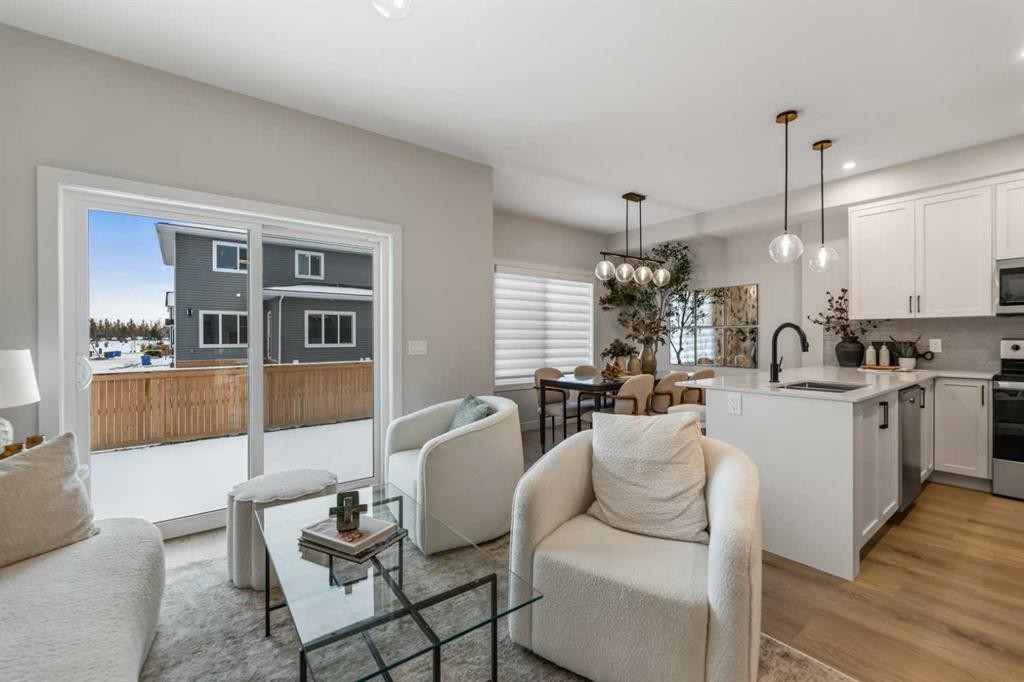 241 Waterford Heath, Chestermere, AB - Indoor