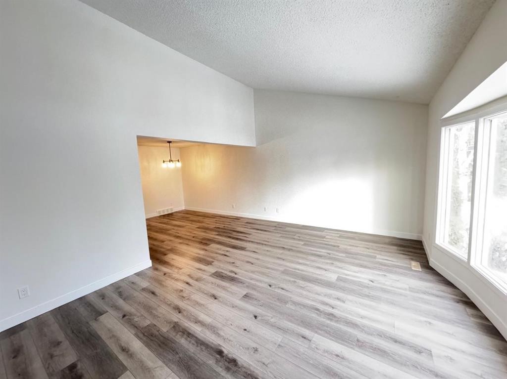 6879 Rundlehorn Drive Ne, Calgary, AB - Indoor Photo Showing Other Room
