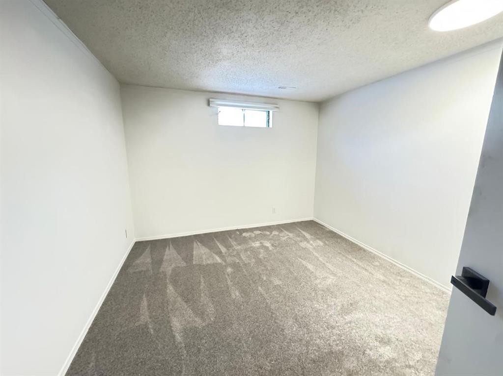 6879 Rundlehorn Drive Ne, Calgary, AB - Indoor