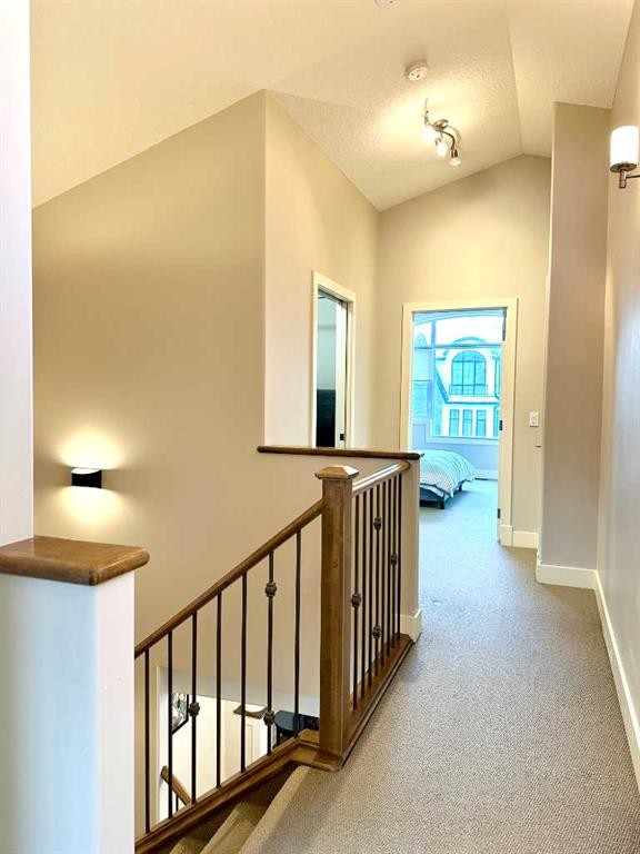 624 27 Avenue Nw, Calgary, AB - Indoor Photo Showing Other Room