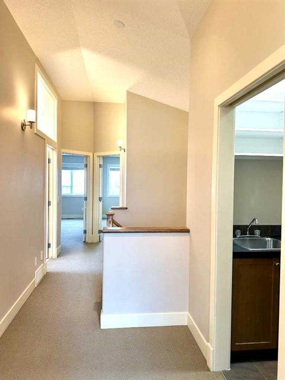 624 27 Avenue Nw, Calgary, AB - Indoor Photo Showing Other Room