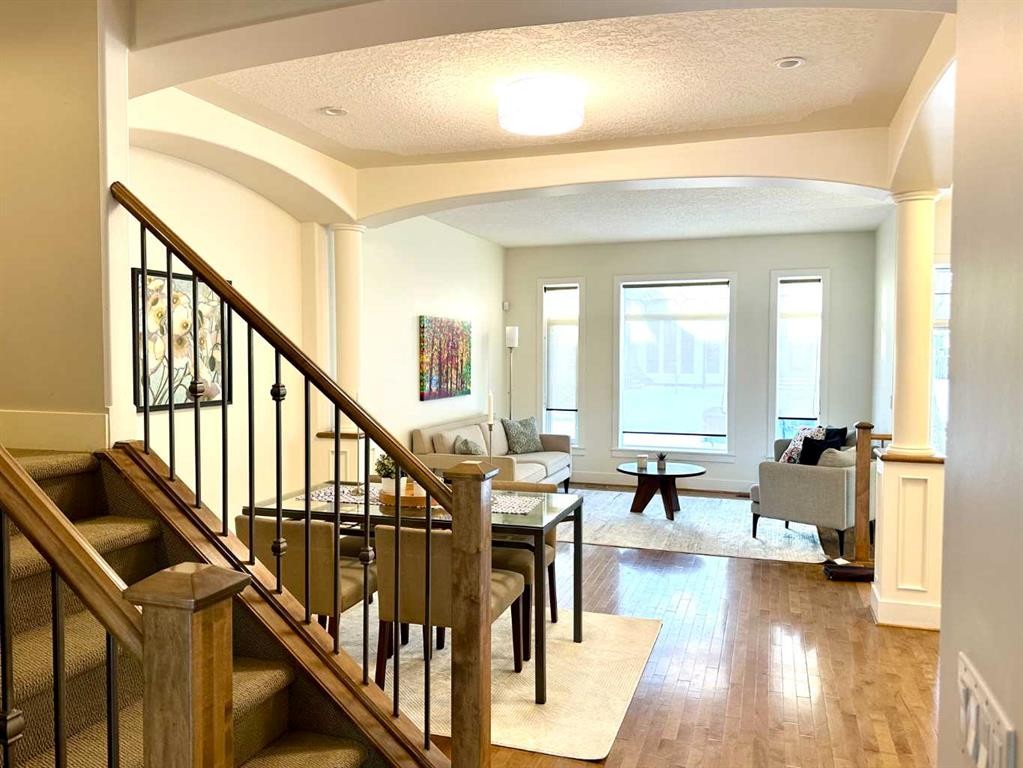 624 27 Avenue Nw, Calgary, AB - Indoor Photo Showing Other Room