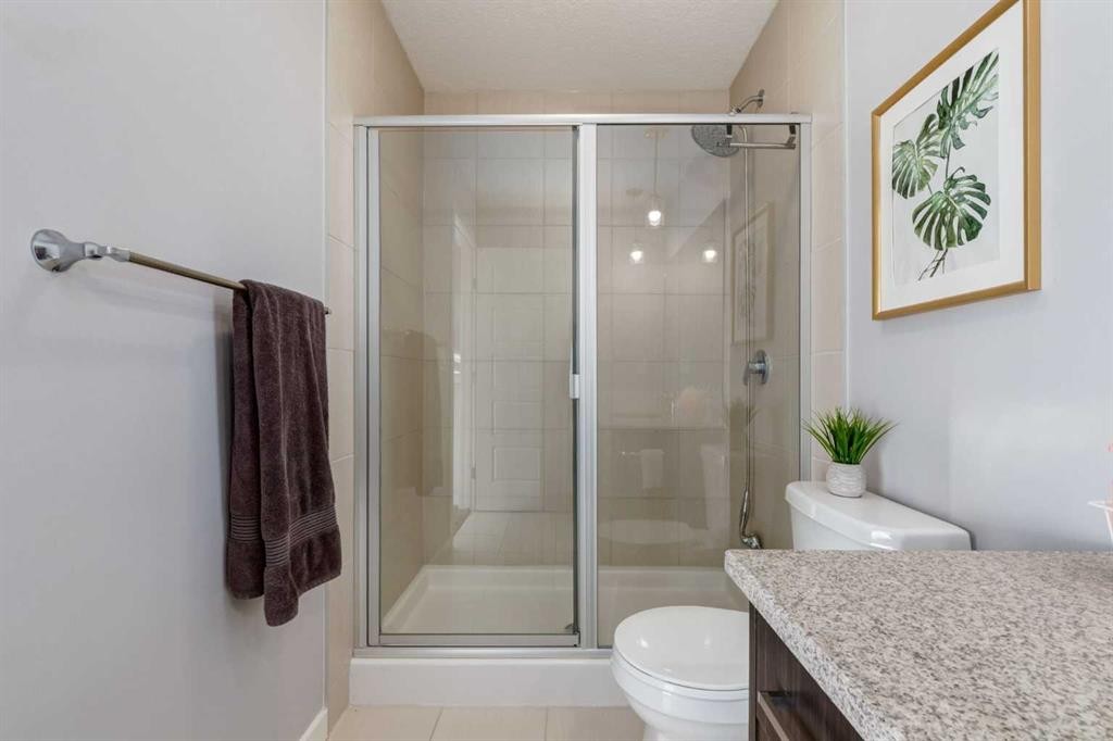 415 Saddlemont Boulevard Ne, Calgary, AB - Indoor Photo Showing Bathroom