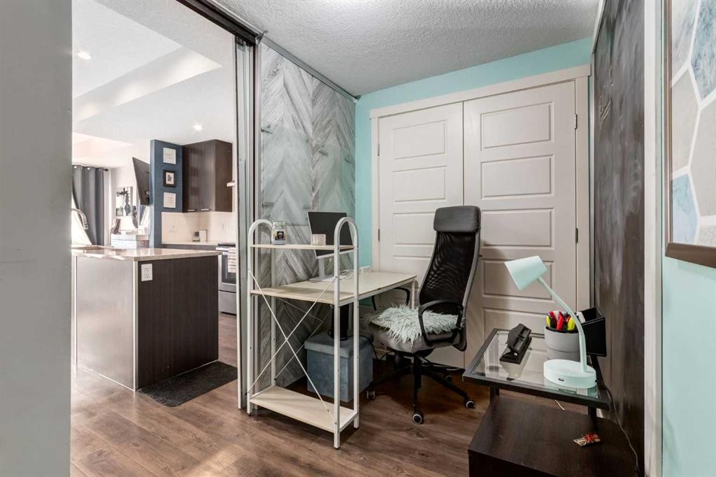 415 Saddlemont Boulevard Ne, Calgary, AB - Indoor Photo Showing Office