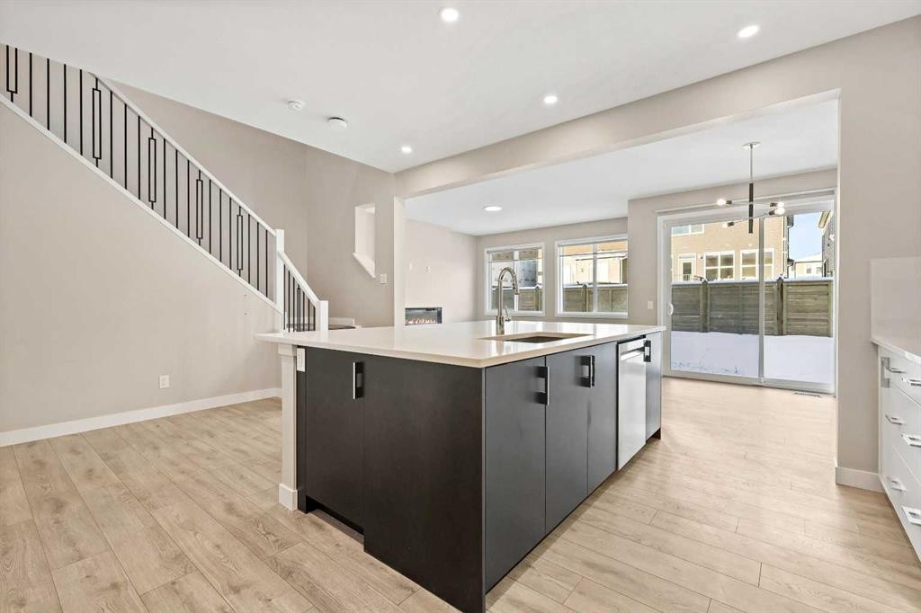 164 Wolf River Drive Se, Calgary, AB - Indoor Photo Showing Kitchen