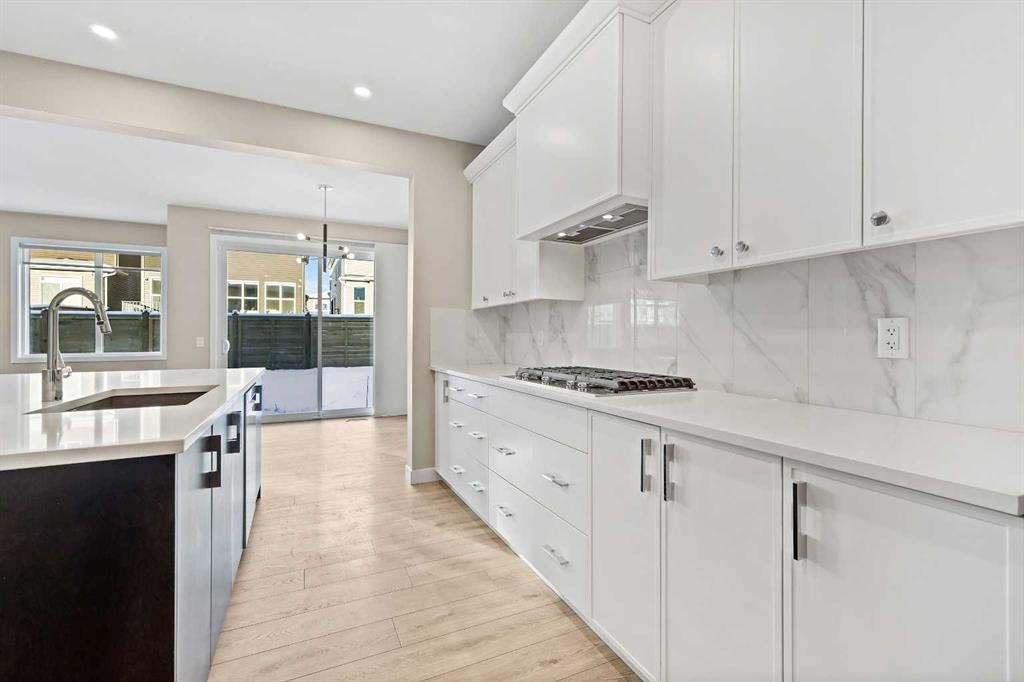 164 Wolf River Drive Se, Calgary, AB - Indoor Photo Showing Kitchen With Upgraded Kitchen