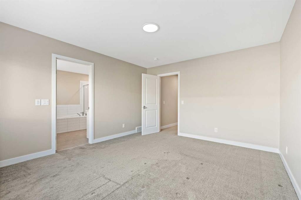 164 Wolf River Drive Se, Calgary, AB - Indoor Photo Showing Other Room
