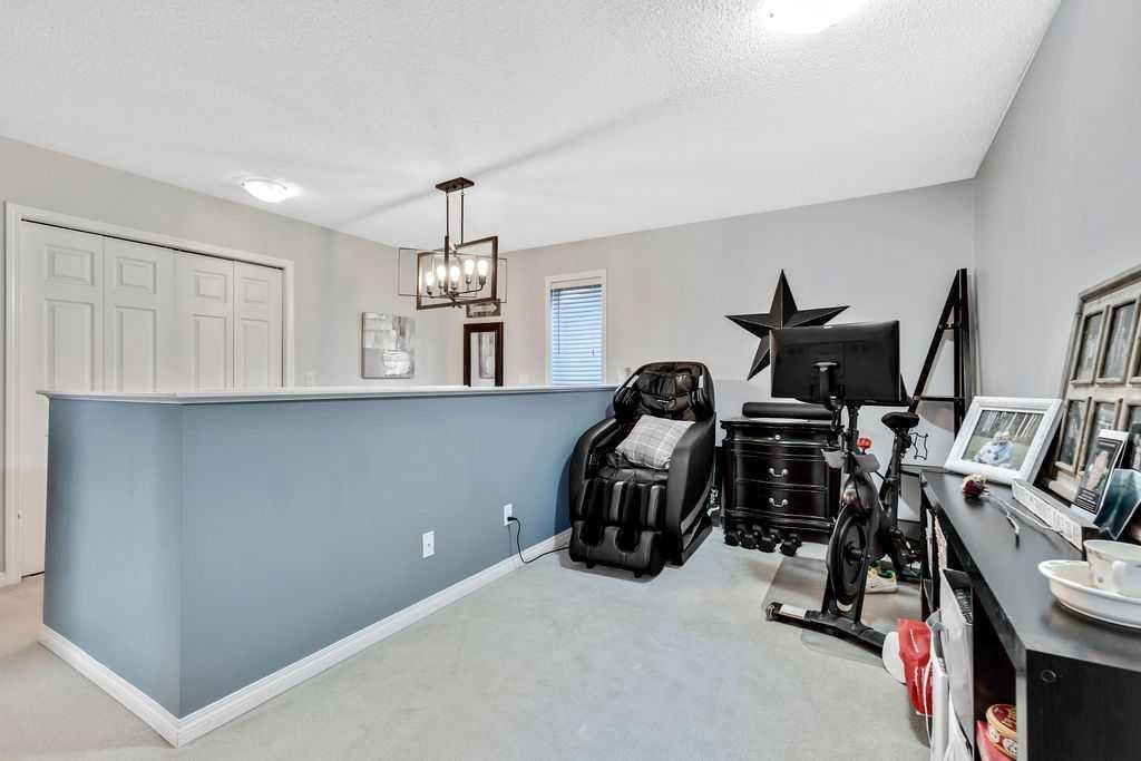 155 Cimarron Grove Circle, Okotoks, AB - Indoor