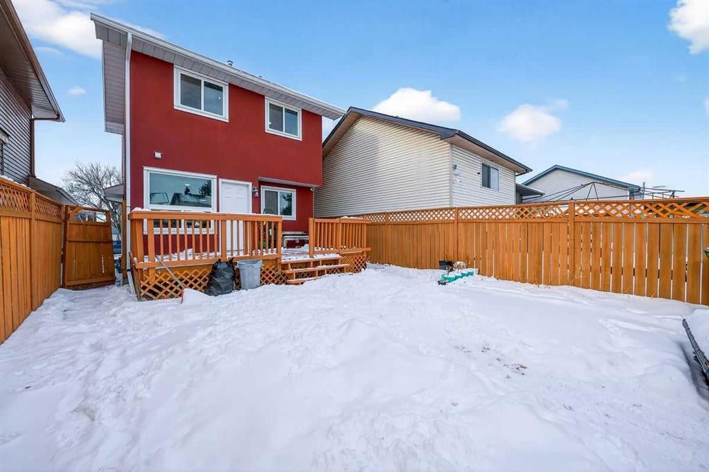 214 Martinwood Place Ne, Calgary, AB - Outdoor With Exterior