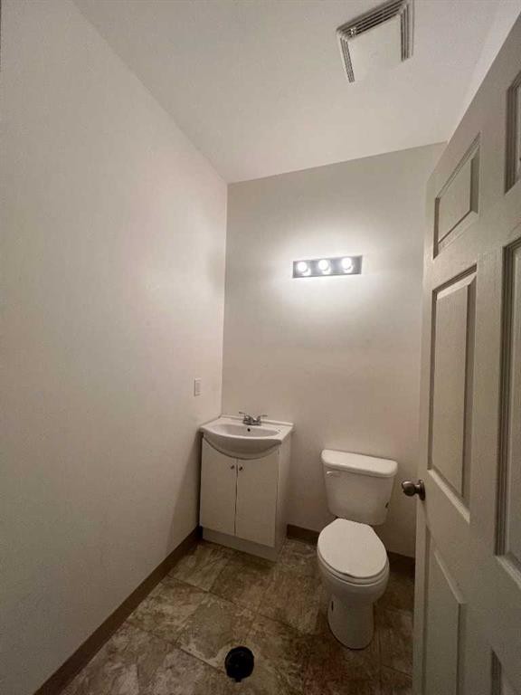 105-1010 Railway Street, Crossfield, AB