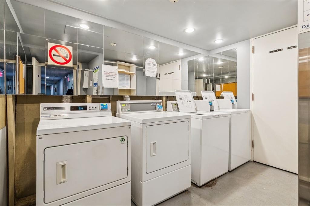 405-2140 17A Street Sw, Calgary, AB - Indoor Photo Showing Laundry Room