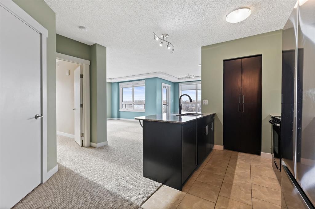 720-8710 Horton Road Sw, Calgary, AB - Indoor