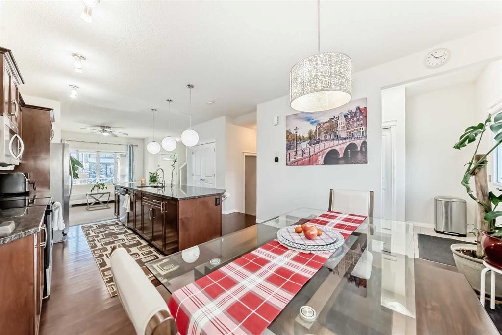185 Legacy Crescent Se, Calgary, AB - Indoor Photo Showing Dining Room