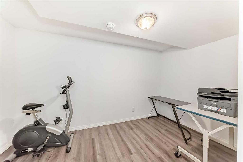 185 Legacy Crescent Se, Calgary, AB - Indoor Photo Showing Gym Room
