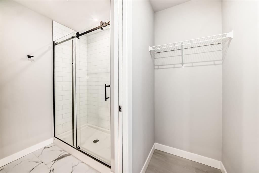 206-8375 Broadcast Avenue Sw, Calgary, AB - Indoor