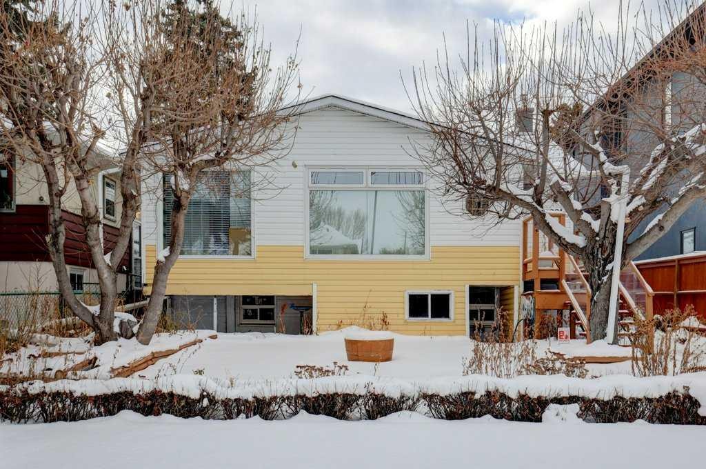 221 31 Avenue Ne, Calgary, AB - Outdoor