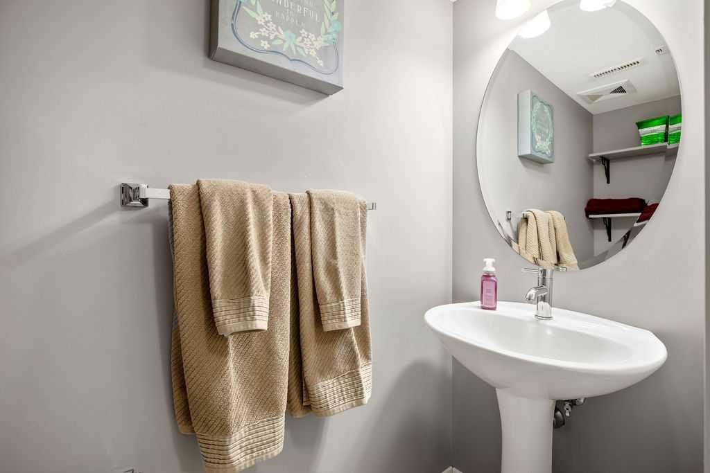 114 Skyview Ranch Gardens Ne, Calgary, AB - Indoor Photo Showing Bathroom