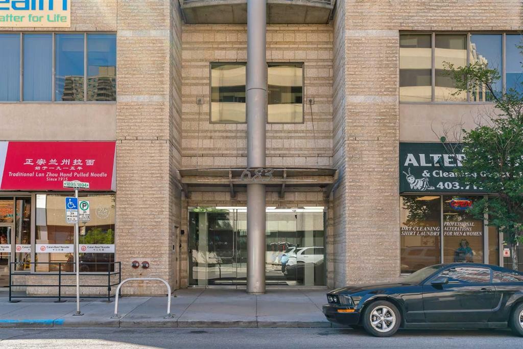 2003-683 10 Street Sw, Calgary, AB - Outdoor