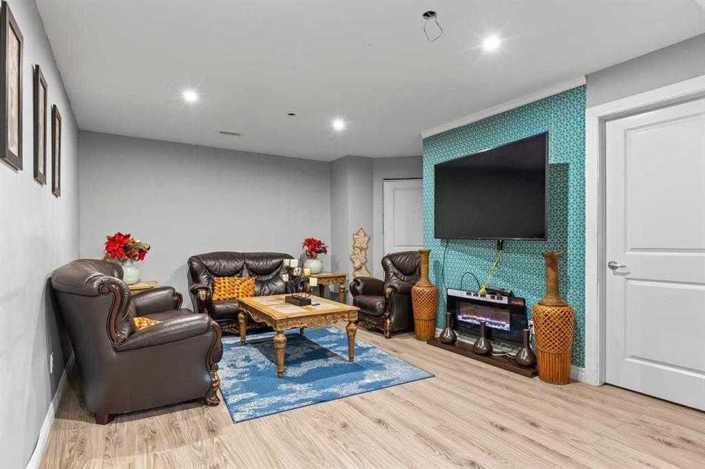 337 Bridleridge View Sw, Calgary, AB - Indoor