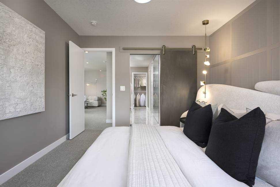 29 Wolf Hollow Common Se, Calgary, AB - Indoor Photo Showing Bedroom