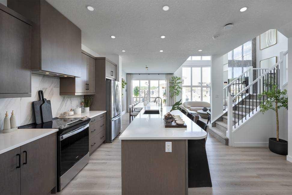 29 Wolf Hollow Common Se, Calgary, AB - Indoor Photo Showing Kitchen With Upgraded Kitchen