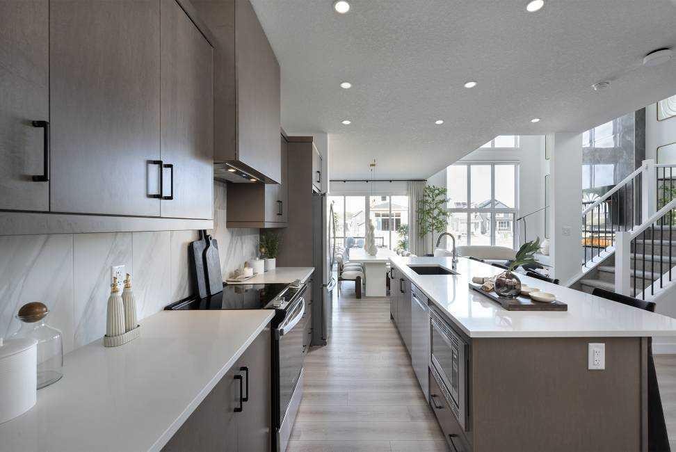 29 Wolf Hollow Common Se, Calgary, AB - Indoor Photo Showing Kitchen With Upgraded Kitchen