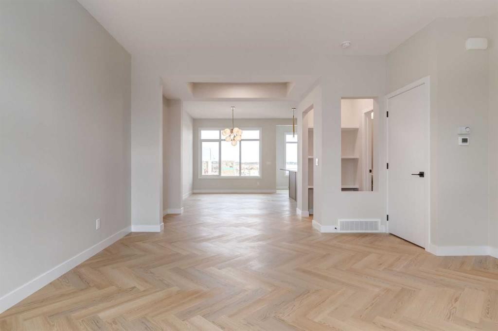 357 Cobblestone Gate, Airdrie, AB - Indoor Photo Showing Other Room